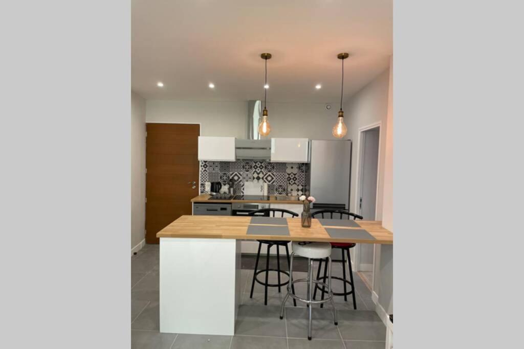 Appartement Tres Spacieux & Coupery Guillaumes Exteriör bild